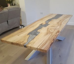 Wood and resin dining tables uk